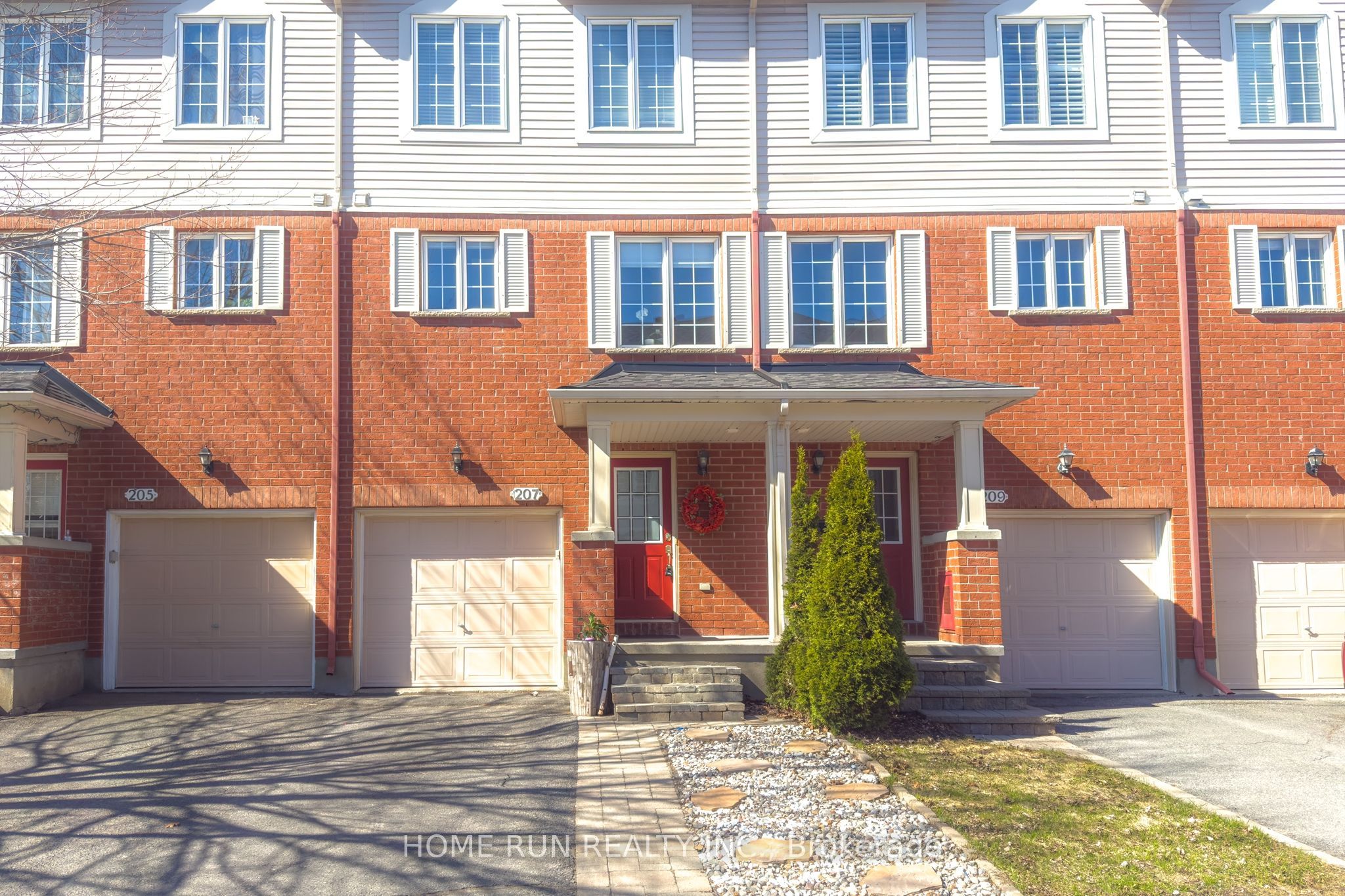 Photo 1 of 41 — 90 EDENVALE Drive 207, Kanata, ON K2K 3N9