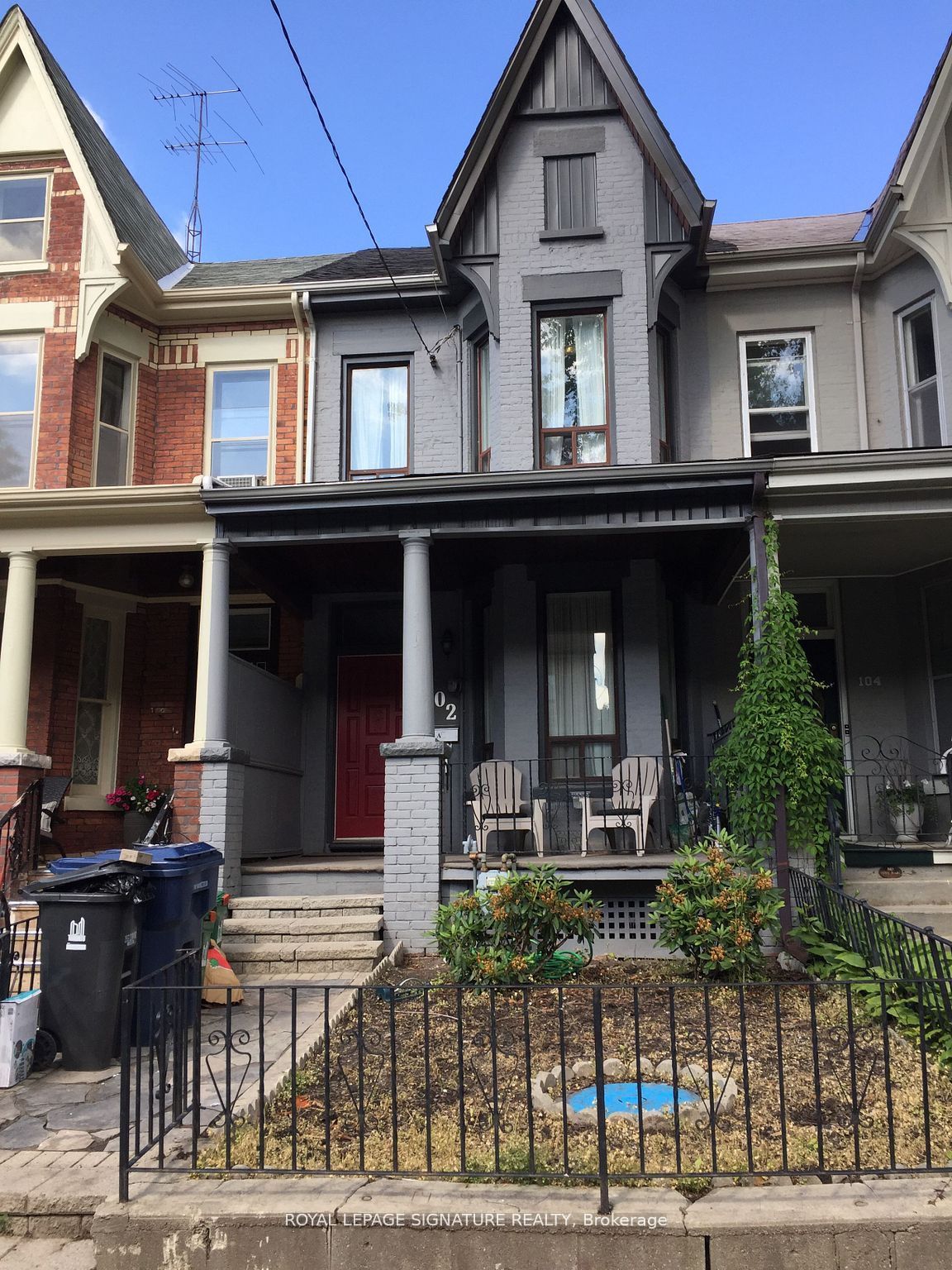 102 Montrose Avenue