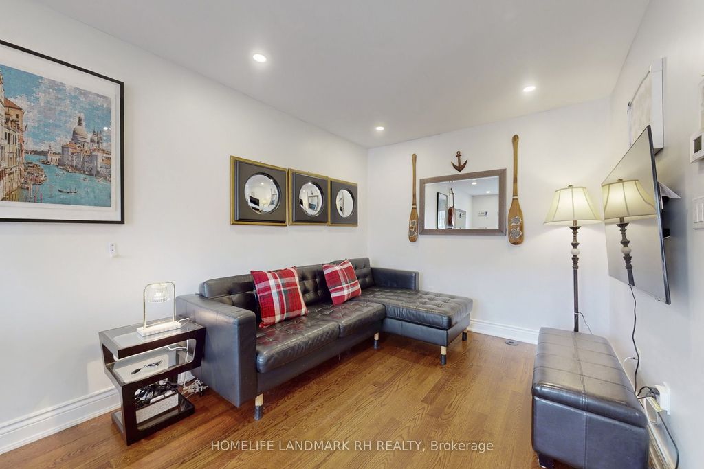 Photo of 3060 Dewridge Avenue, Oakville, ON L6M 5J1 (MLS # W12521116)