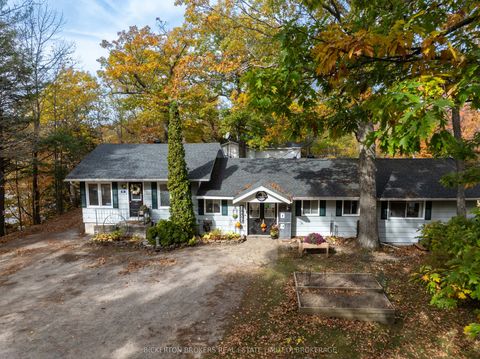 Photo of 40 Greer Point Lane, Front of Leeds & Seeleys Bay, ON K0E 1L0 (MLS # X12472651)
