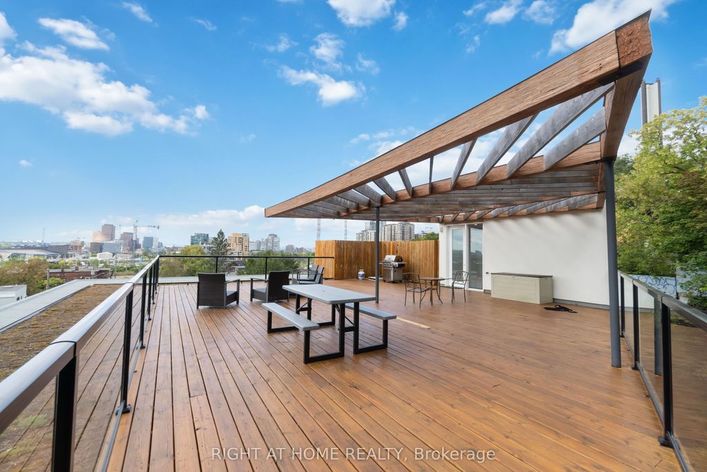 Photo of 22 Perkins Street #305, West Centre Town, ON K1R 7G5 (MLS # X12809074)