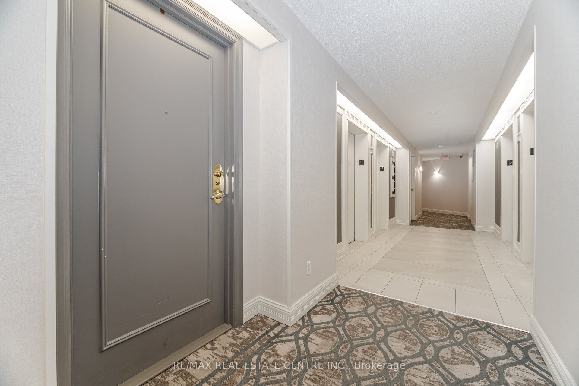 35 Kingsbridge Garden Circle 514