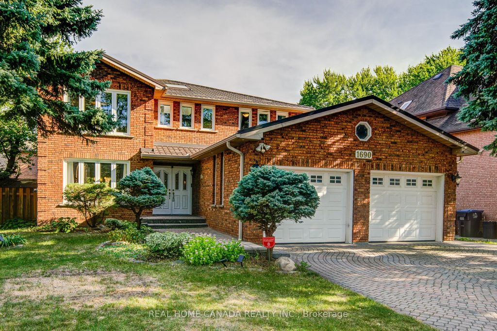 Photo of 1690 Carrington Road, Mississauga, ON L5M 2K2 (MLS # W12649838)