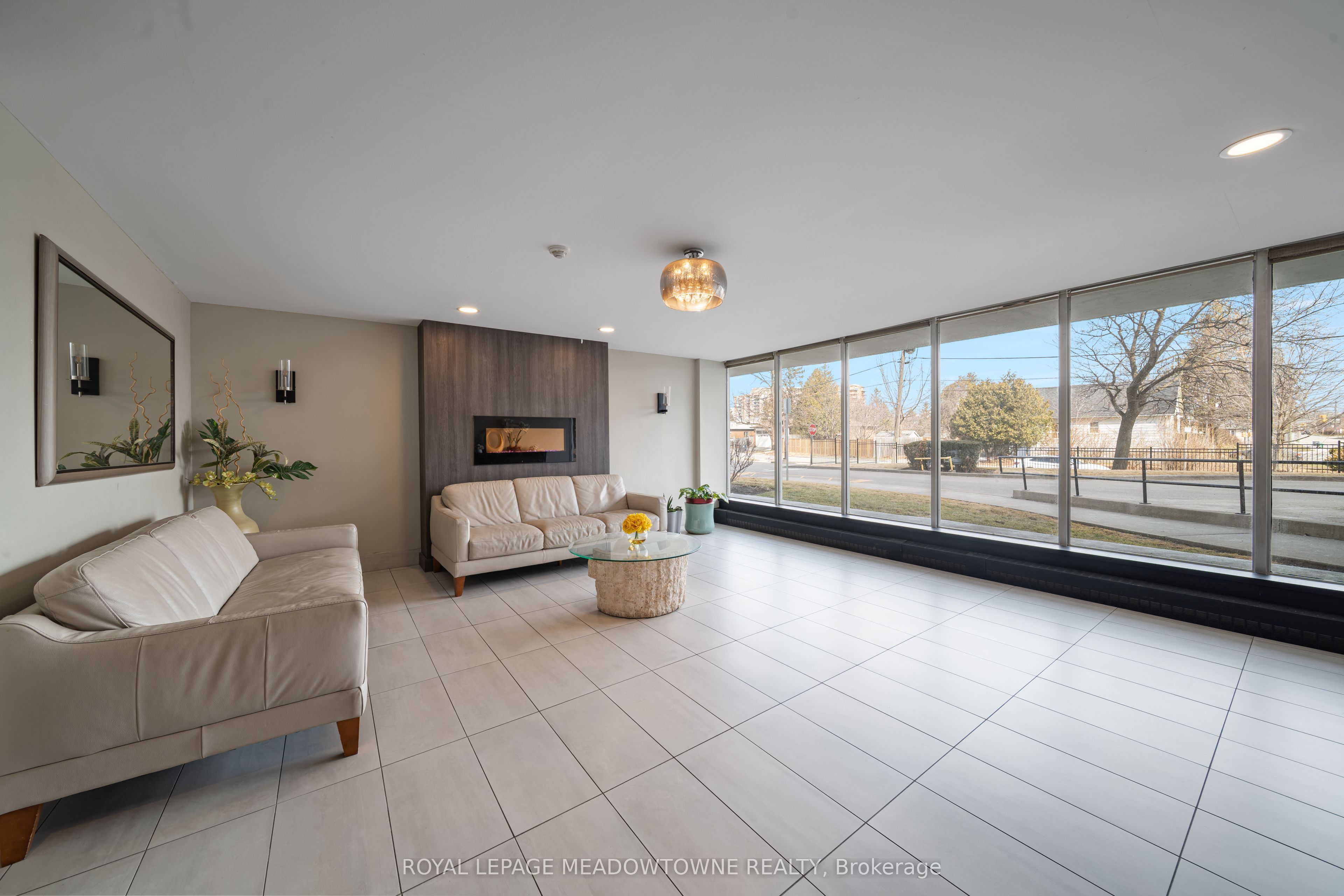 1100 Caven Street PH #8