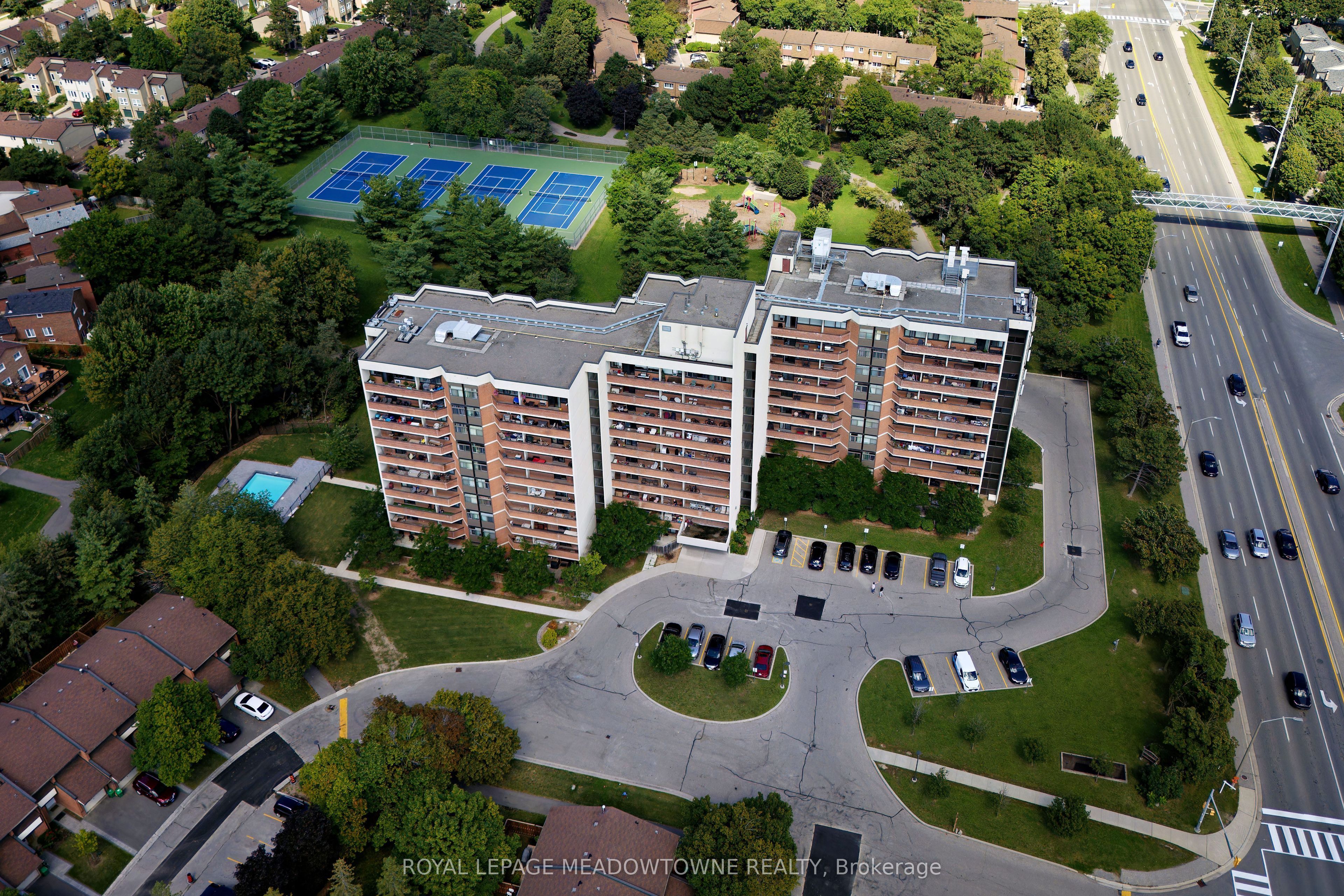 2301 Derry Road W #806