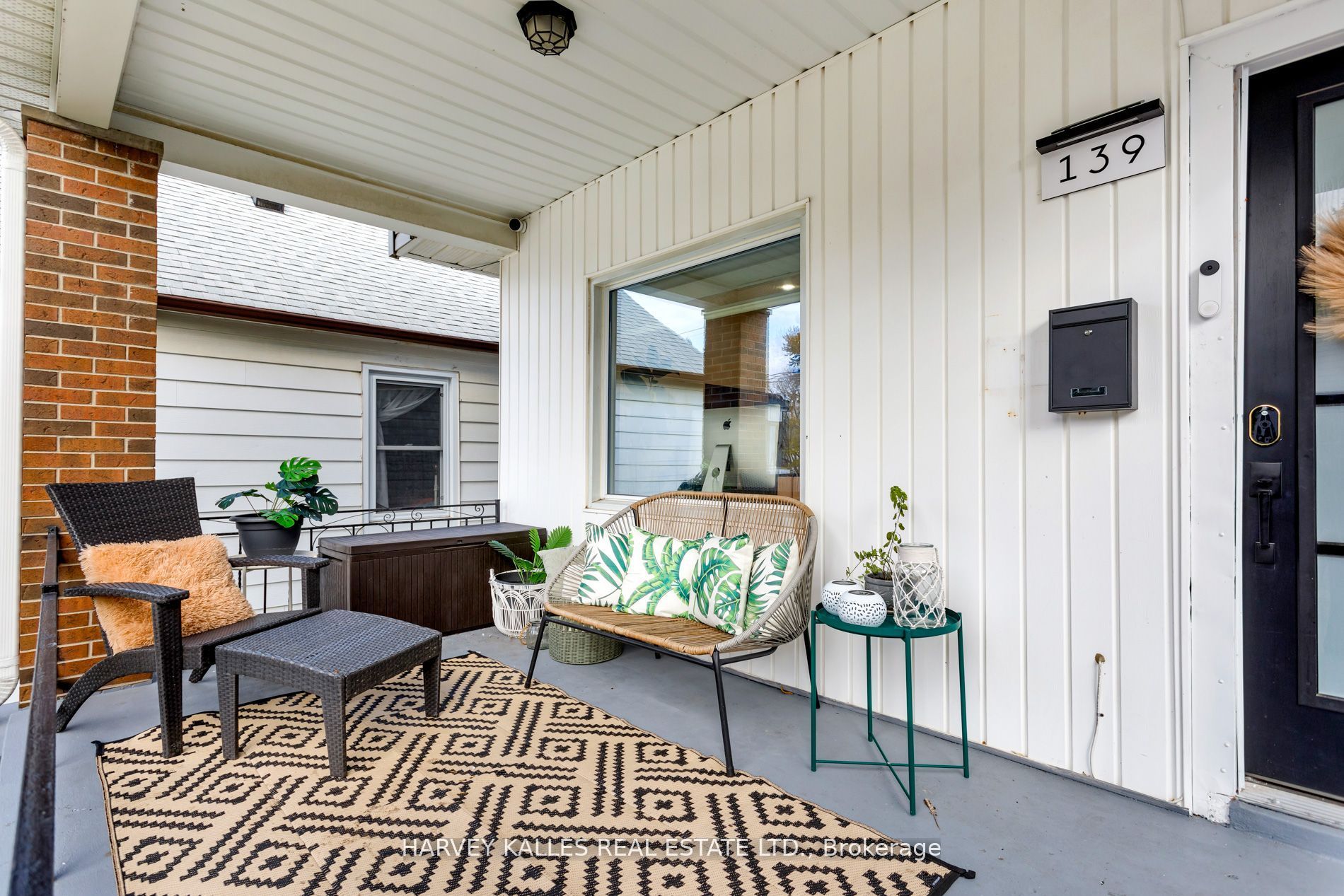 139 King Edward Avenue