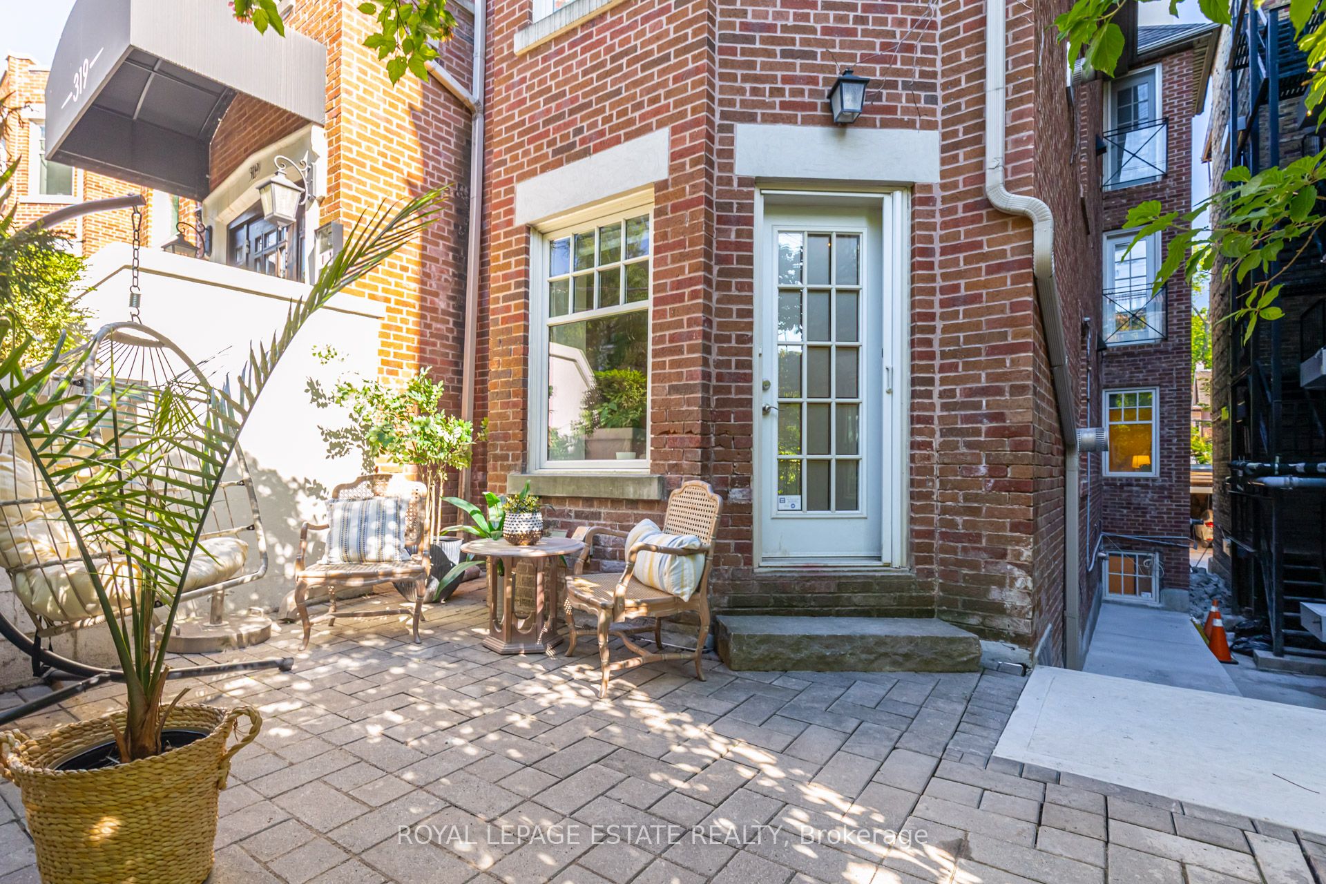 319 Lonsdale Road 1D