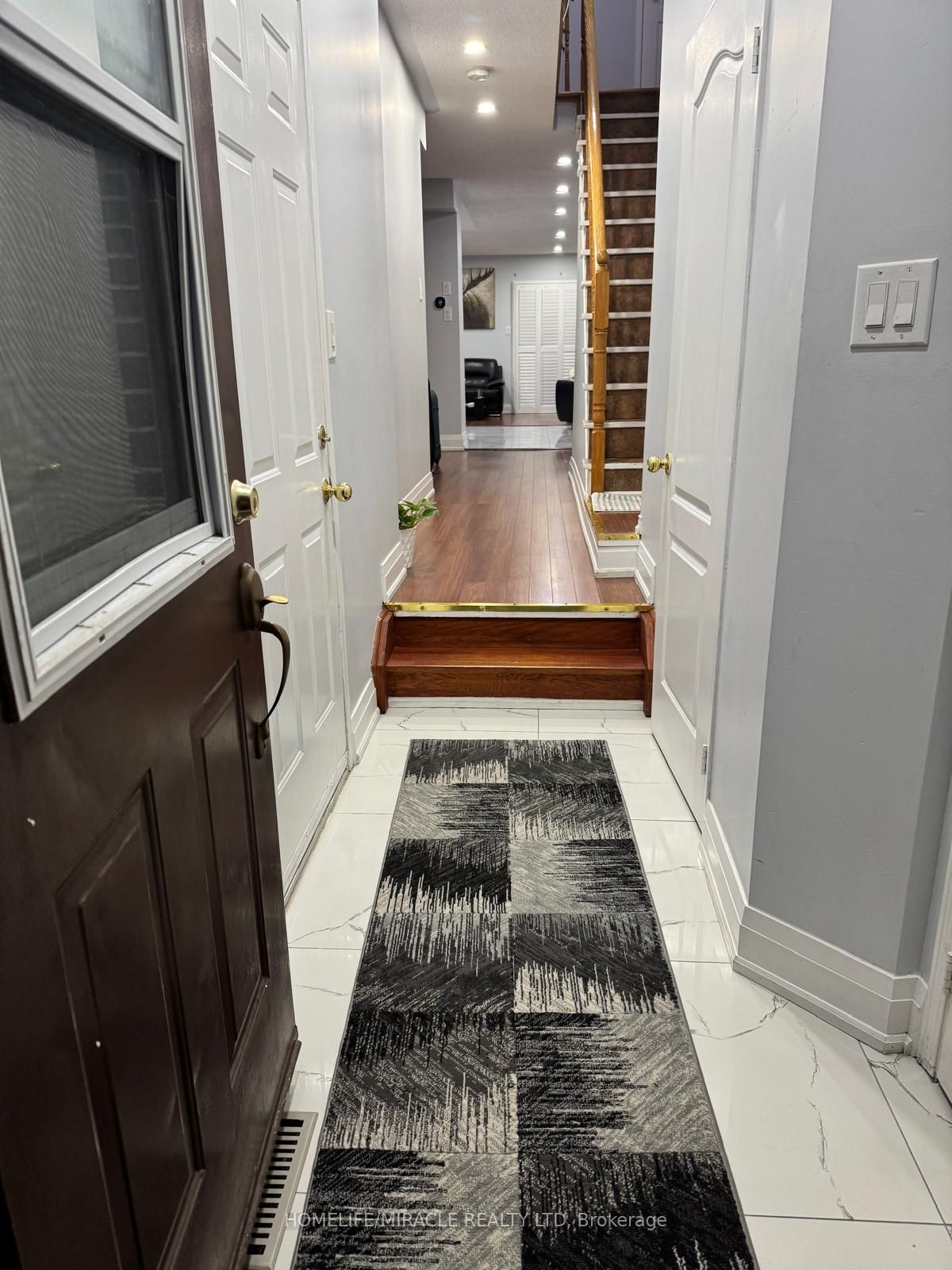 35 Applegrove Court Main