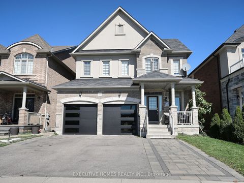 55 Apple Valley Way E Brampton ON L5P 3R5