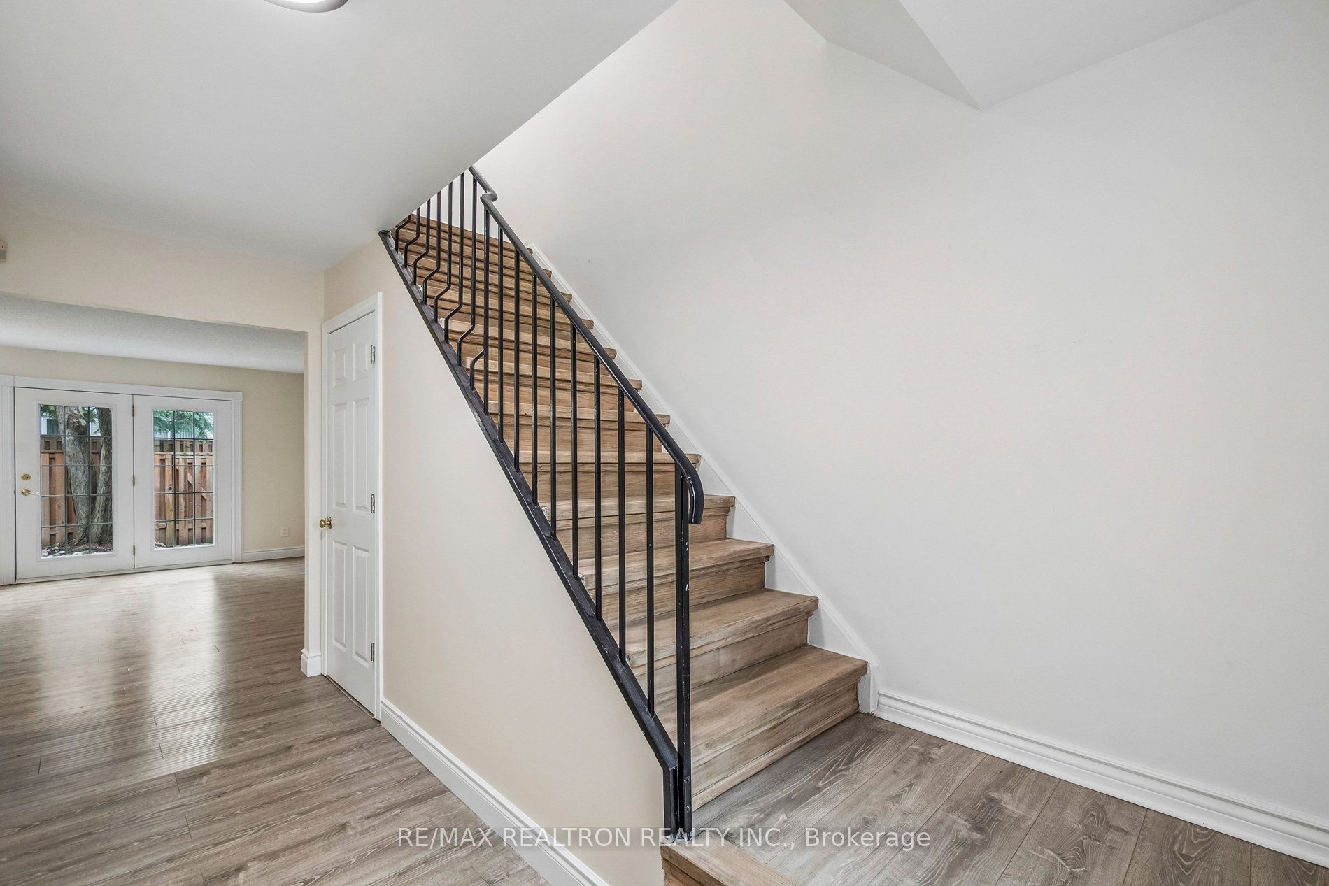 22 Porterfield Crescent