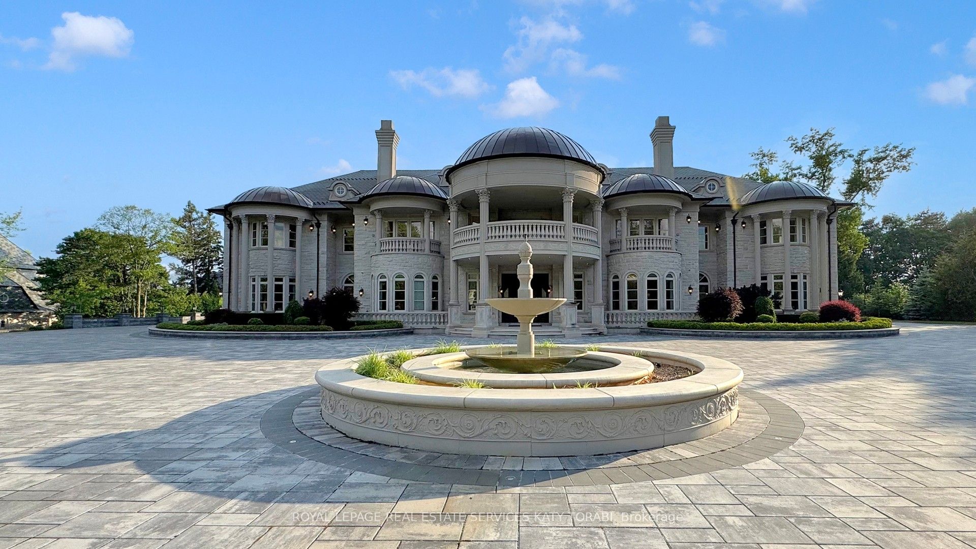 8 High Point Road W