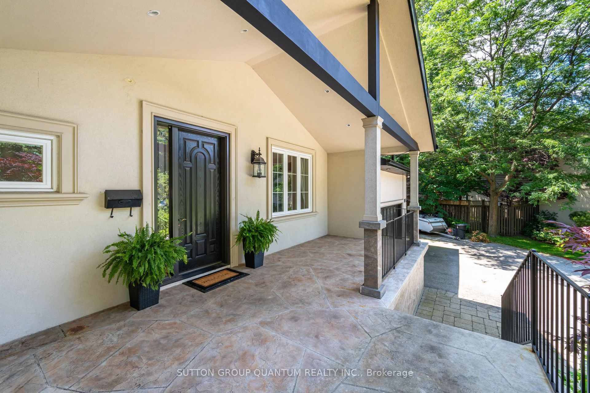 1063 Greenoaks Drive