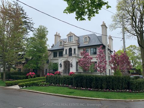 9 Dewbourne Avenue Toronto ON M5P 1Z1