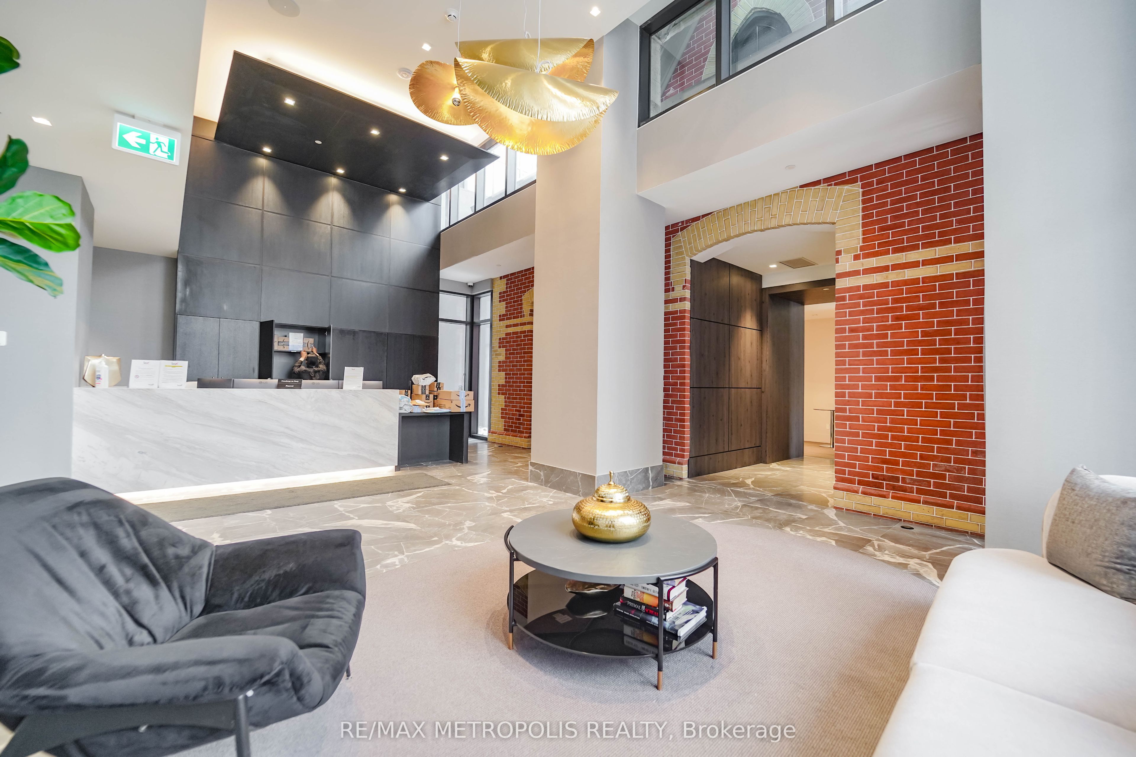 286 Main Street 421