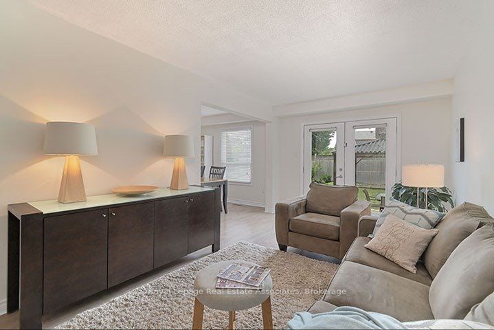 4302 Shelby Crescent