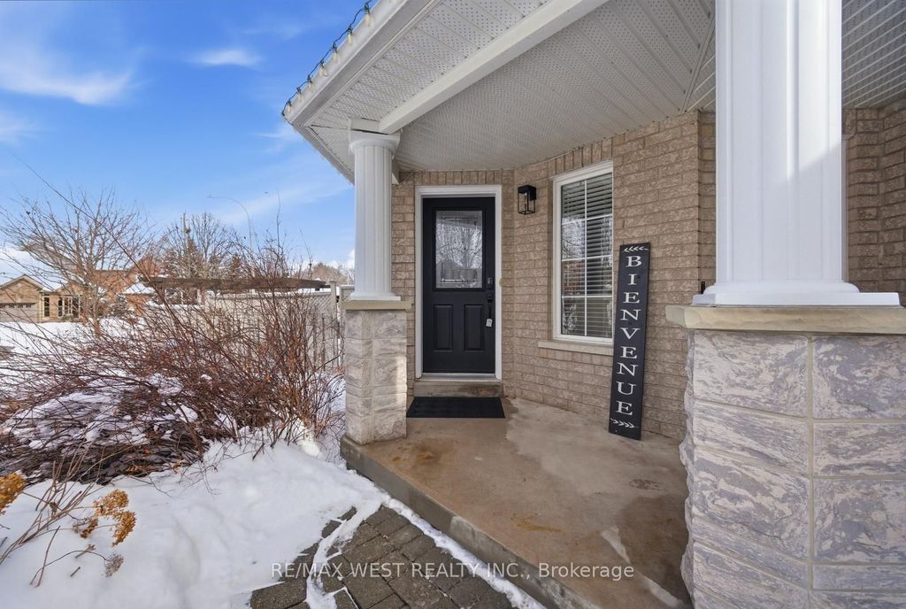 Photo of 5 Smith Street, New Tecumseth, ON L9R 1Z8 (MLS # N12810378)