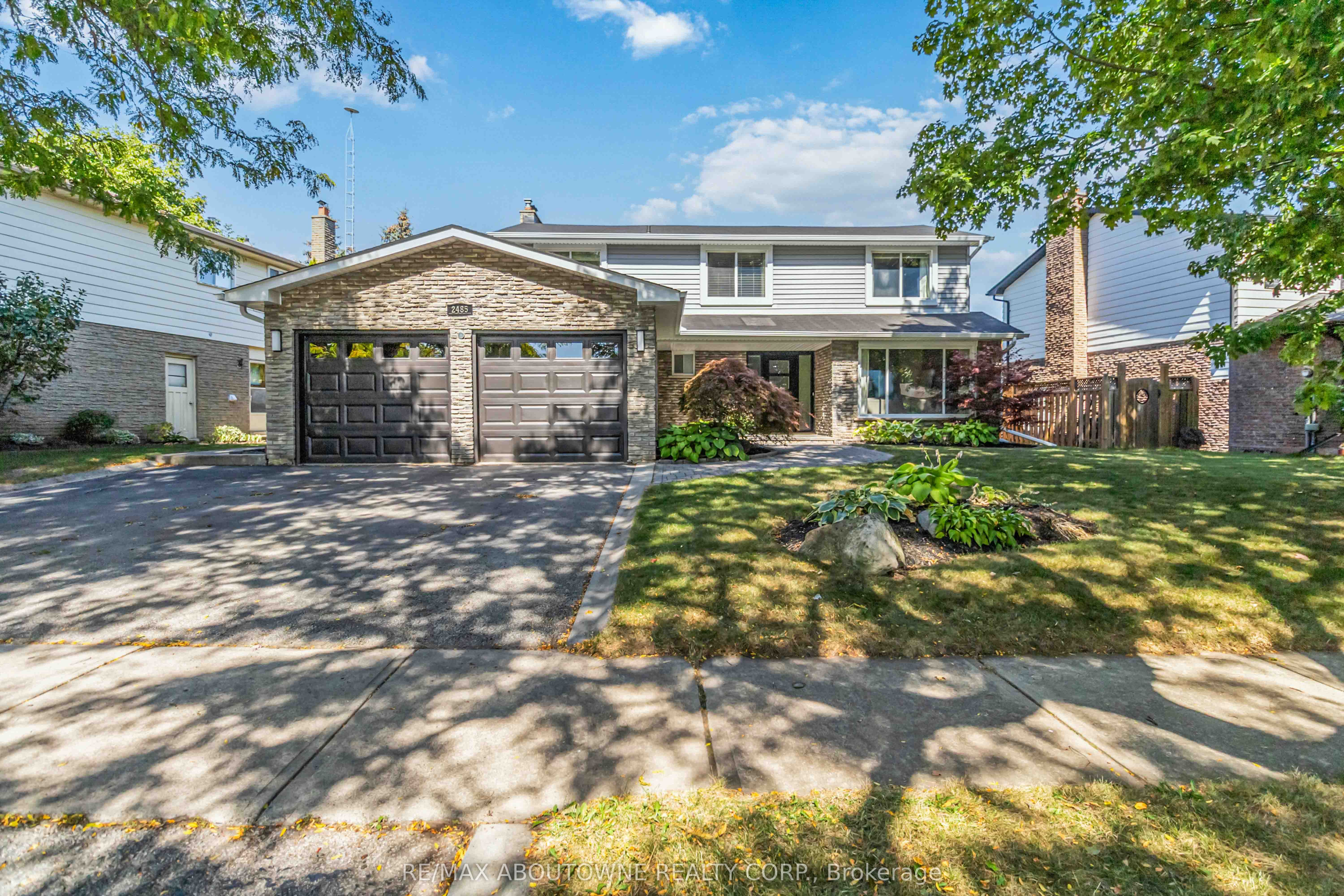 2485 Woburn Crescent