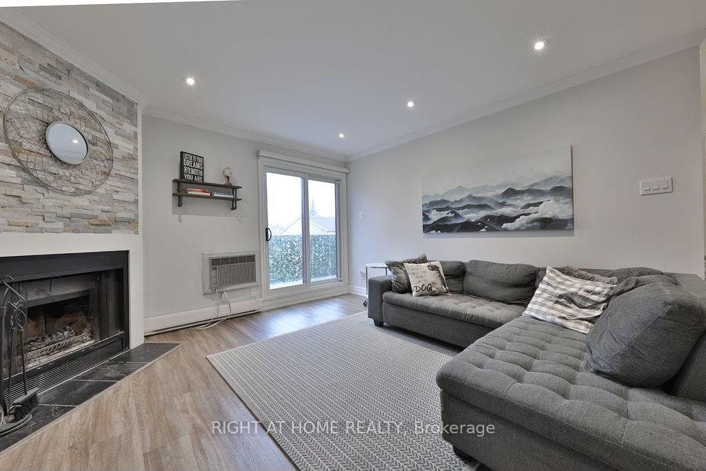 1498 Pilgrims Way 234