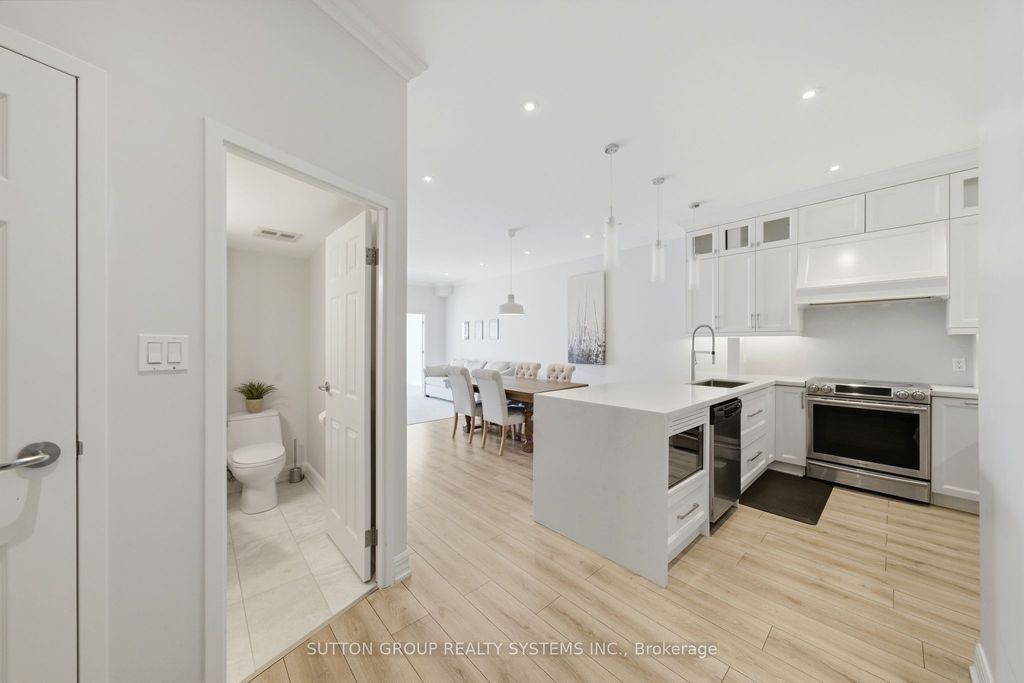 Photo of 25 The Esplanade N/A #3015, Toronto, ON M5E 1W5 (MLS # C13088198)