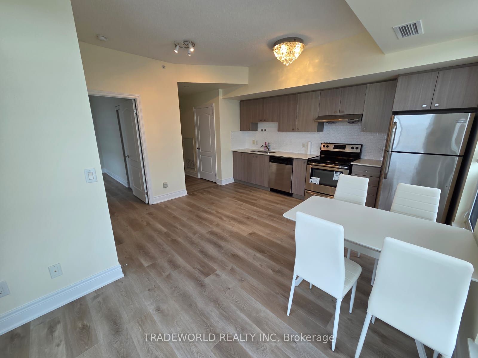 8323 Kennedy Road 626