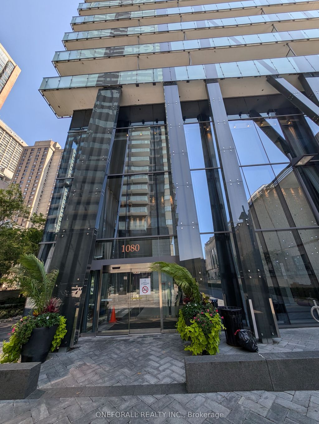 Photo of 1080 Bay Street #907, Toronto, ON M5S 0A5 (MLS # C13064622)