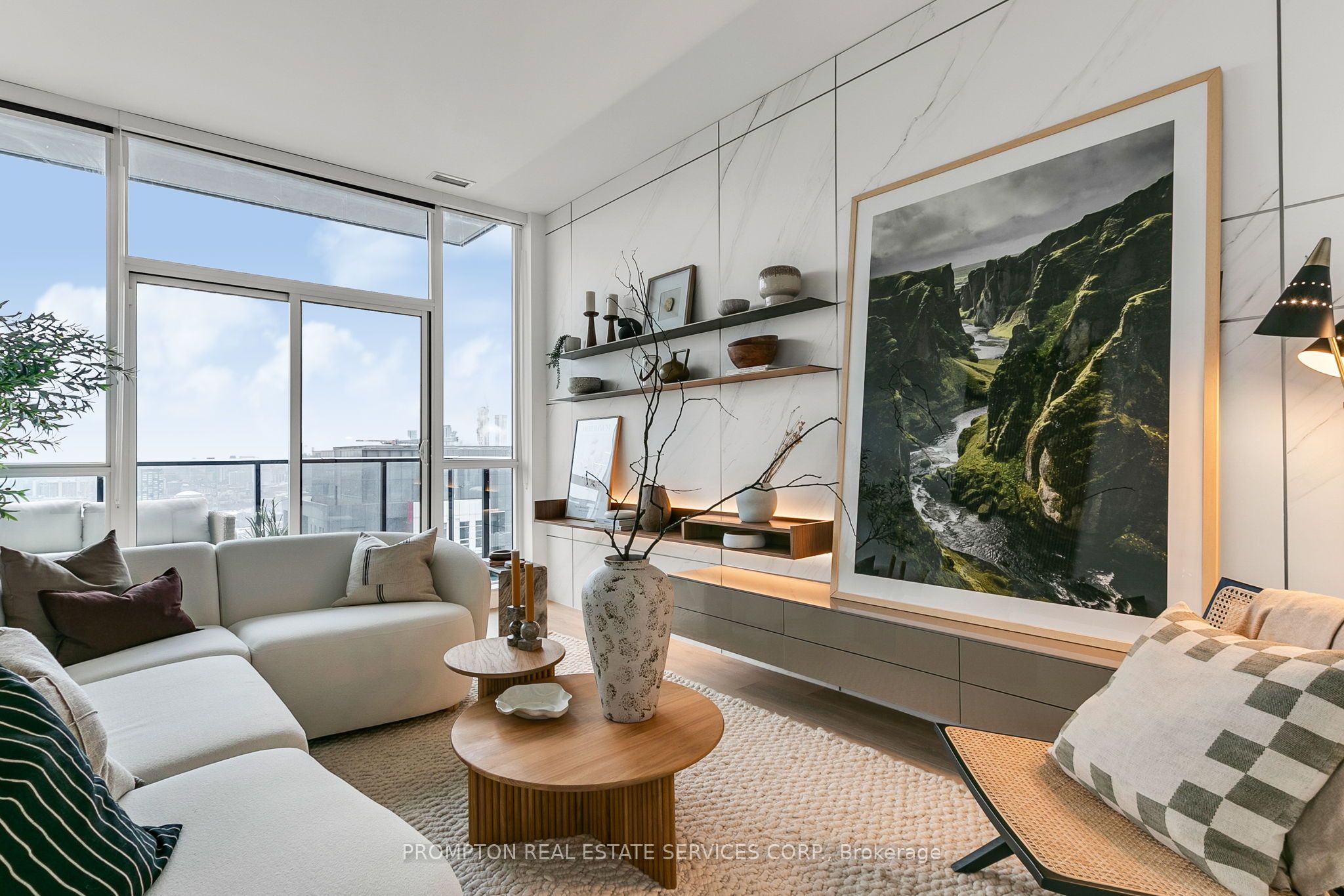 38 Widmer Street PH 5111