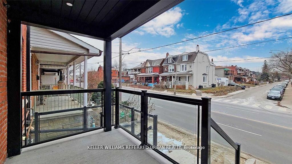 783 Dufferin Street 1
