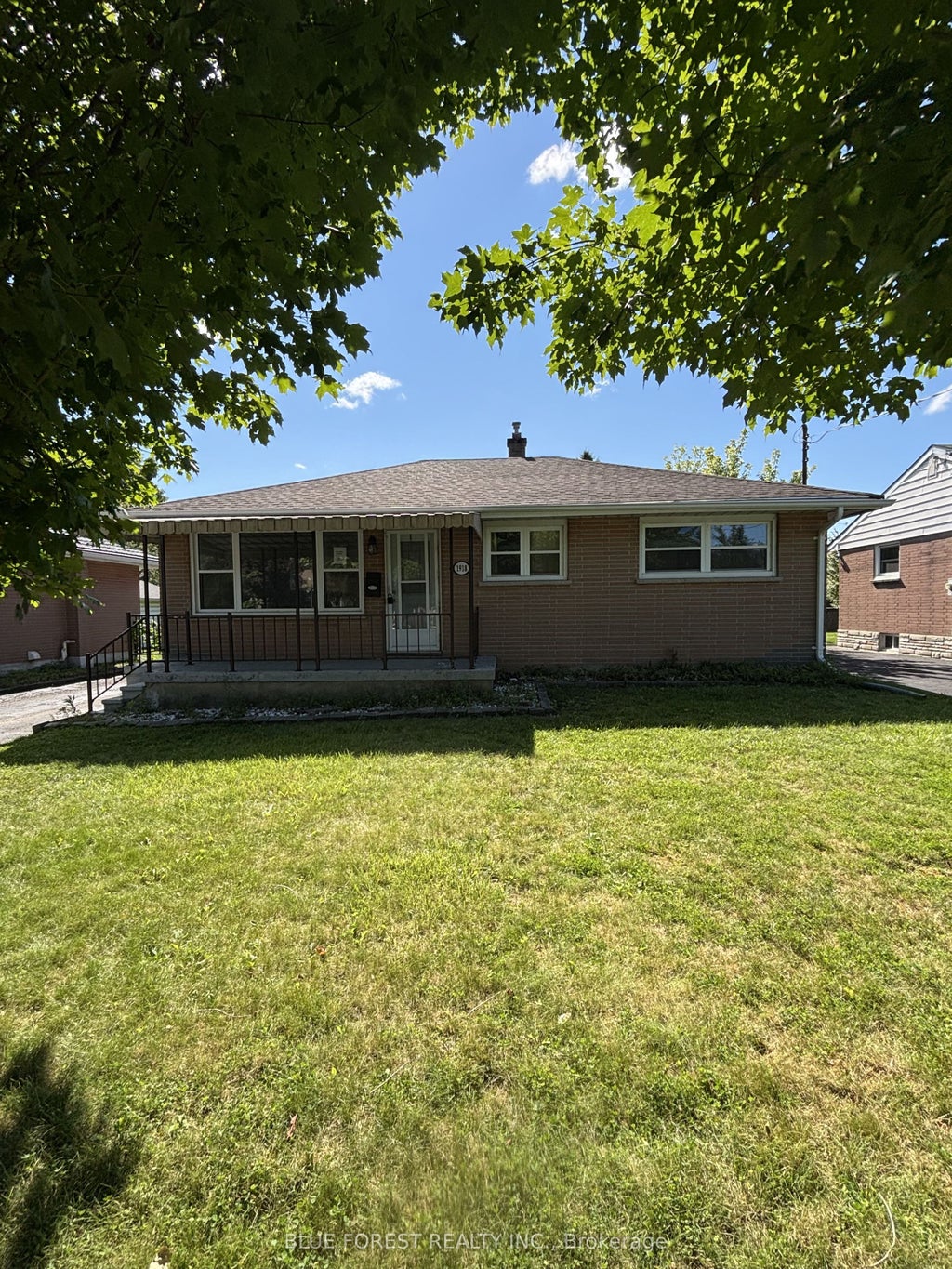 Photo of 1918 Duluth Crescent, London East, ON N5V 1H7 (MLS # X13817002)