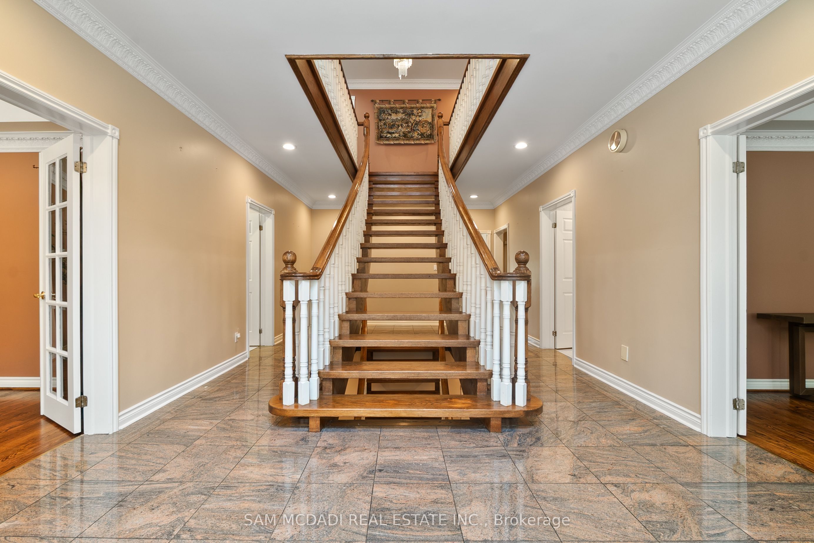 2339 Glengarry Road