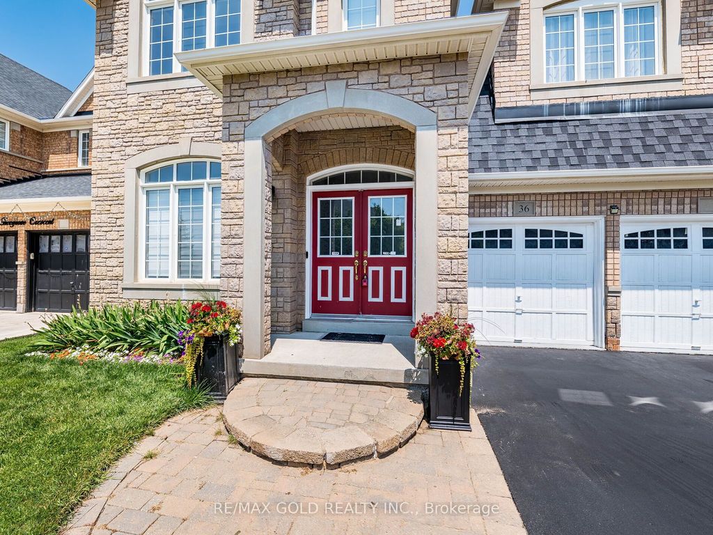 Photo of 36 Treegrove Crescent, Brampton, ON L7A 0K4 (MLS # W12654444)
