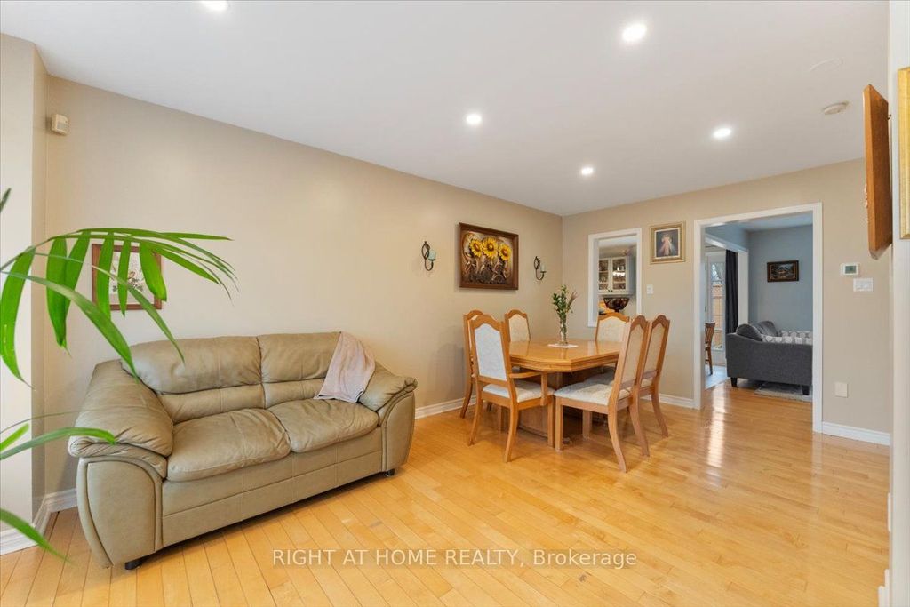 Photo of 2356 Proudfoot Trail, Oakville, ON L6M 3Y2 (MLS # W12985308)
