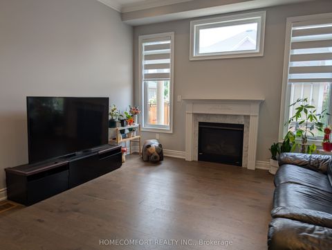 230 Paradelle Drive Richmond Hill ON L4E 0E4