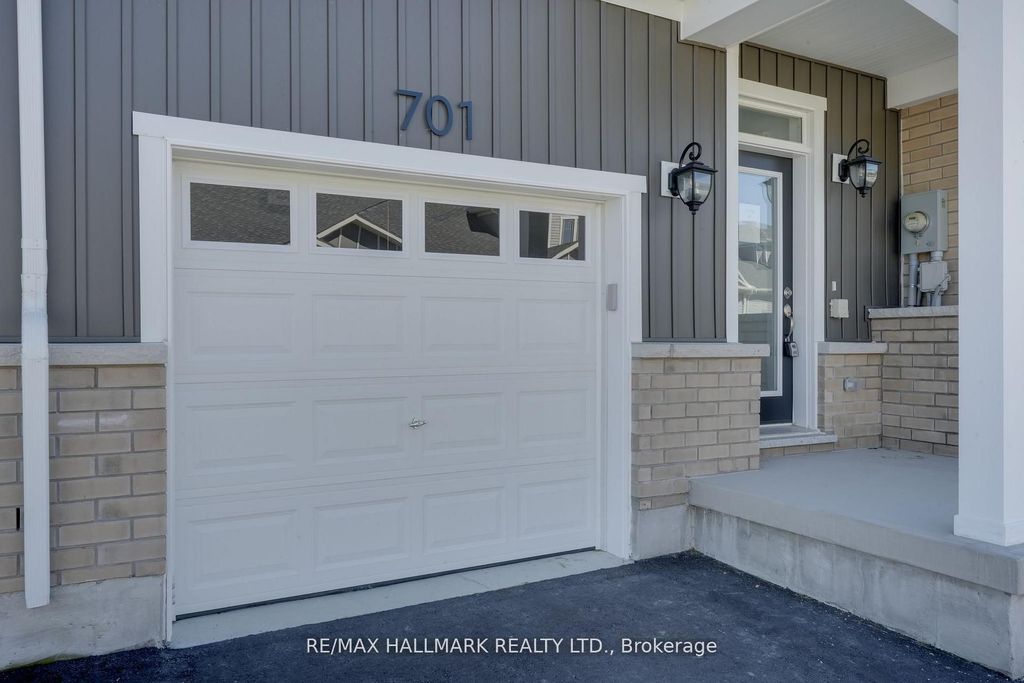 Photo of 701 Sargeant Place, Innisfil, ON L9S 0T2 (MLS # N12653290)