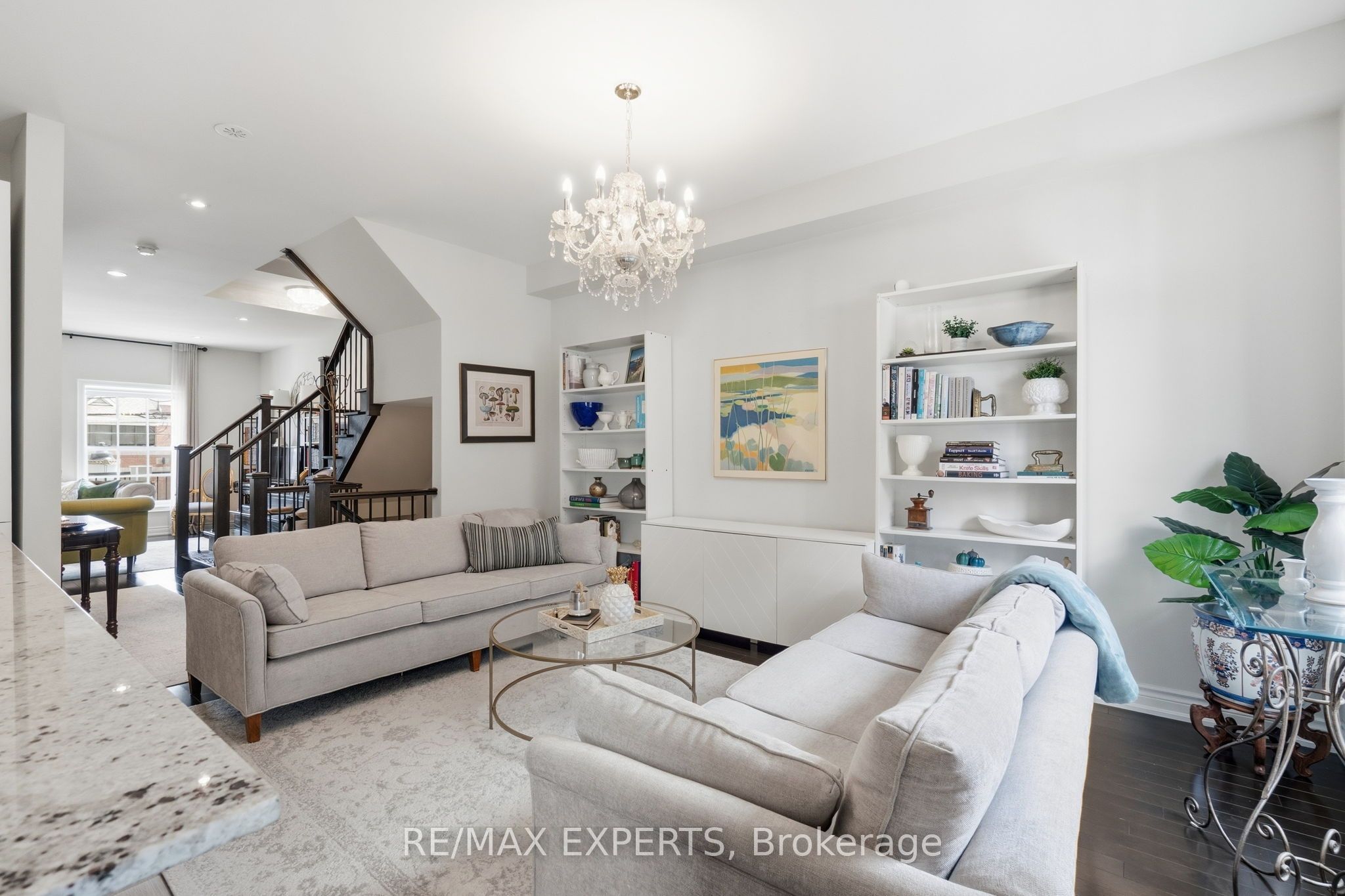 10060 Keele Street 7