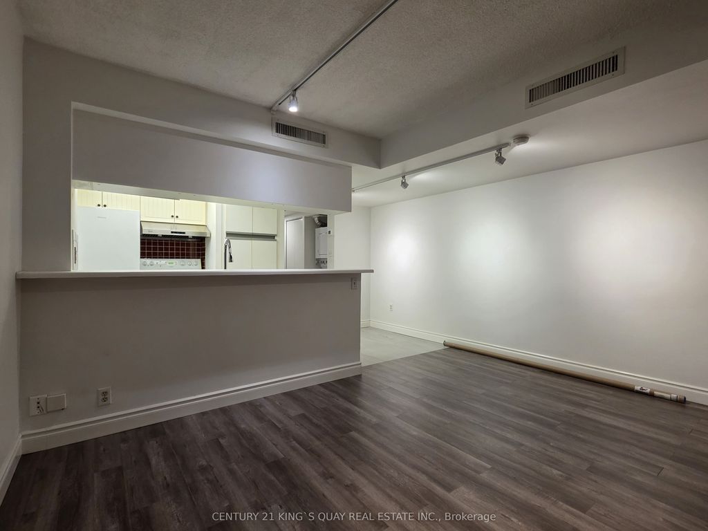 Photo of 1001 Bay Street #2513, Toronto, ON M5S 3A6 (MLS # C12649970)