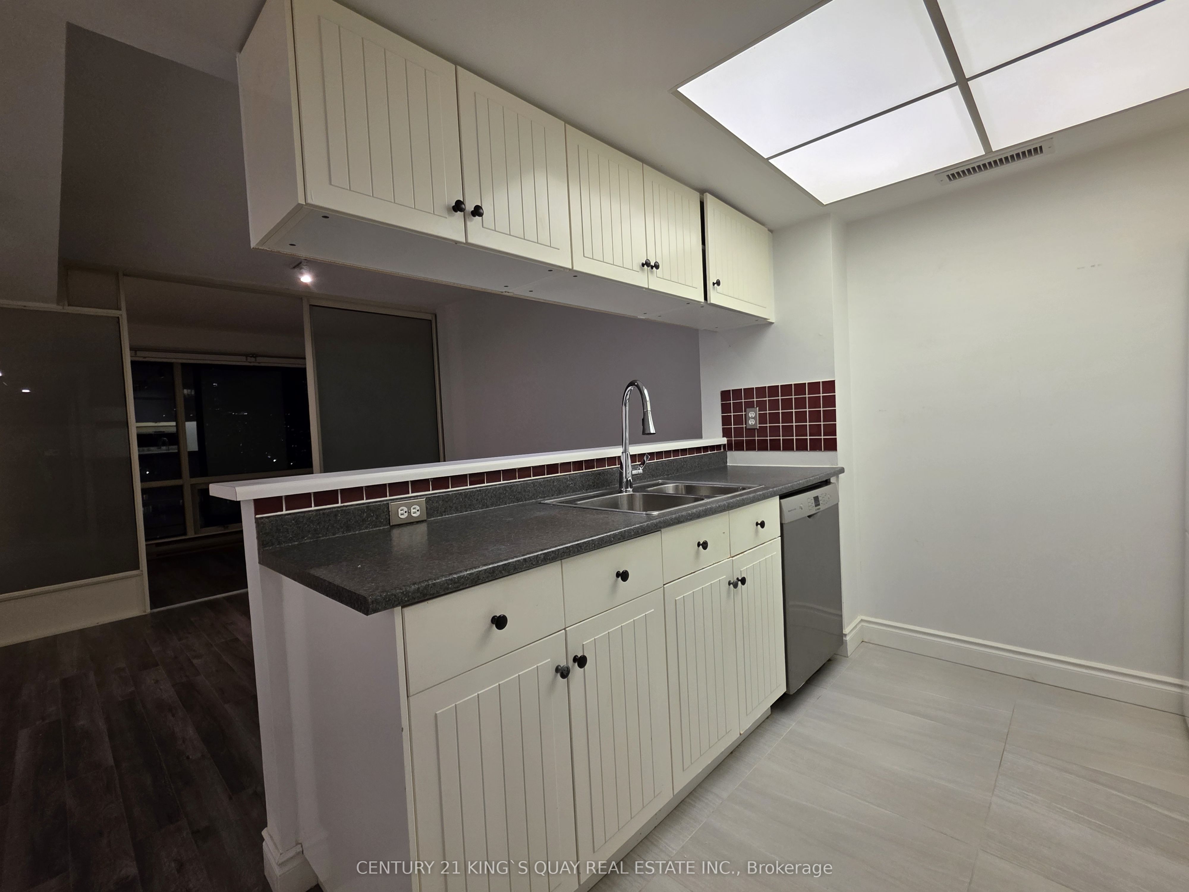 1001 Bay Street 2513