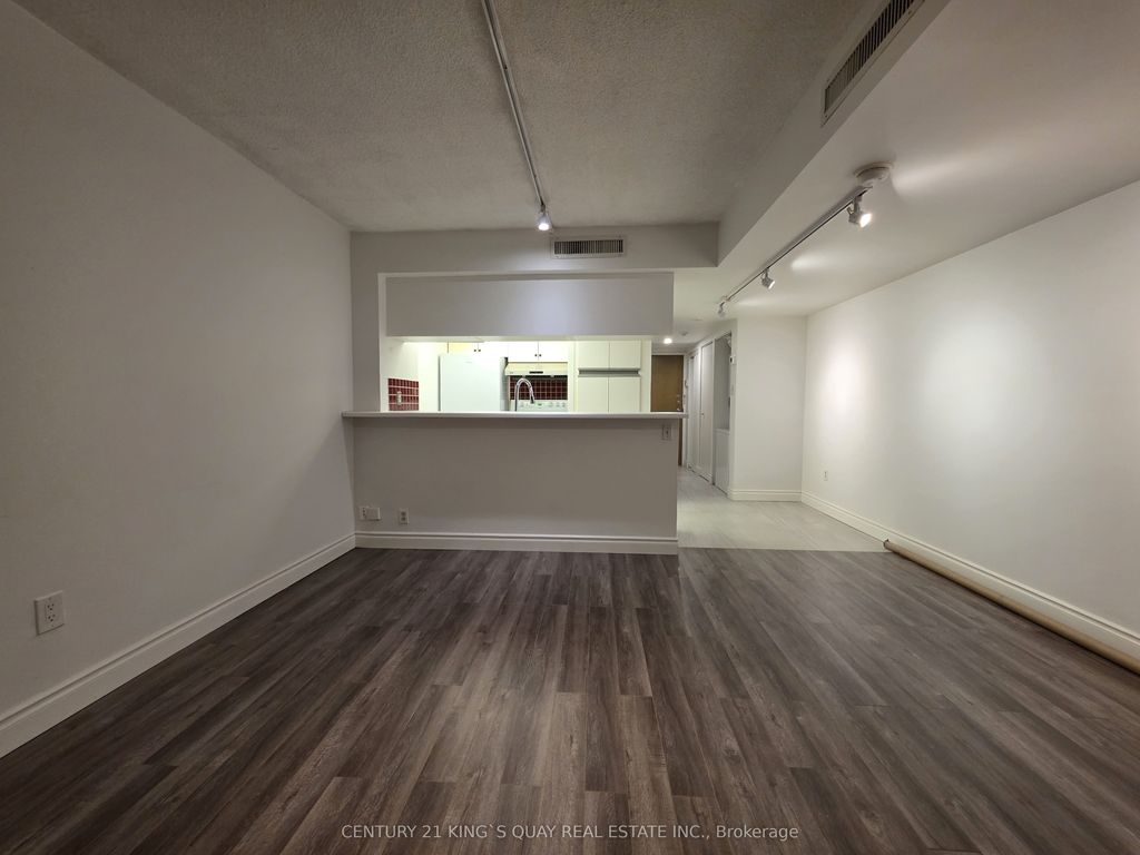Photo of 1001 Bay Street #2513, Toronto, ON M5S 3A6 (MLS # C12649970)