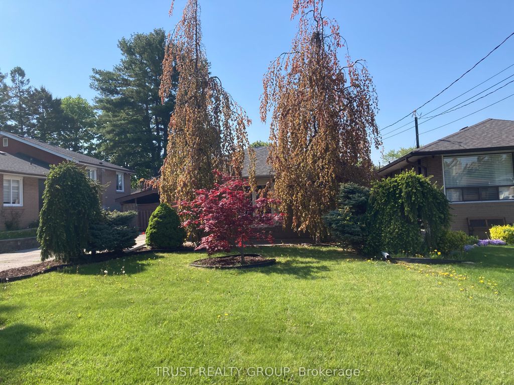 Photo of 9 Del Ria Drive, Toronto, ON M6L 1L9 (MLS # W13146586)
