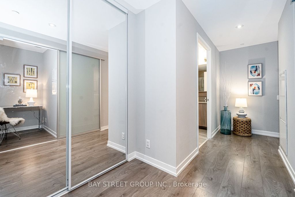Photo of 950 Portage Parkway #5608, Vaughan, ON L4K 0J7 (MLS # N13076700)