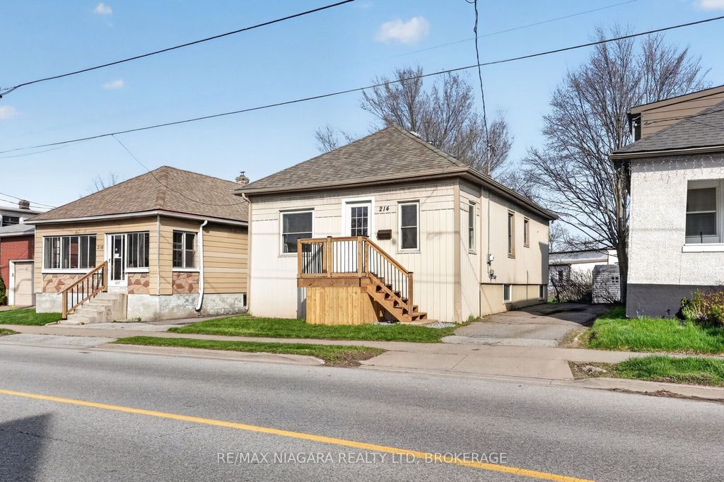 Photo of 214 NIAGARA Street, St. Catharines, ON L2M 4V4 (MLS # X13027020)