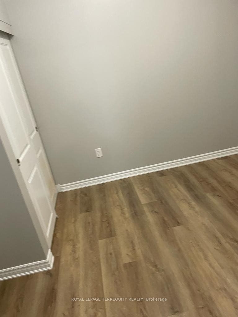 646 Lansdowne Avenue 3