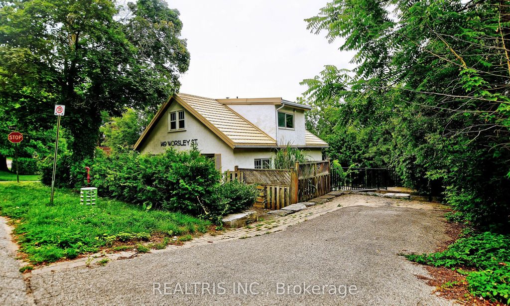 Photo of 149 Worsley Street, Barrie, ON L4M 1M3 (MLS # S12751106)