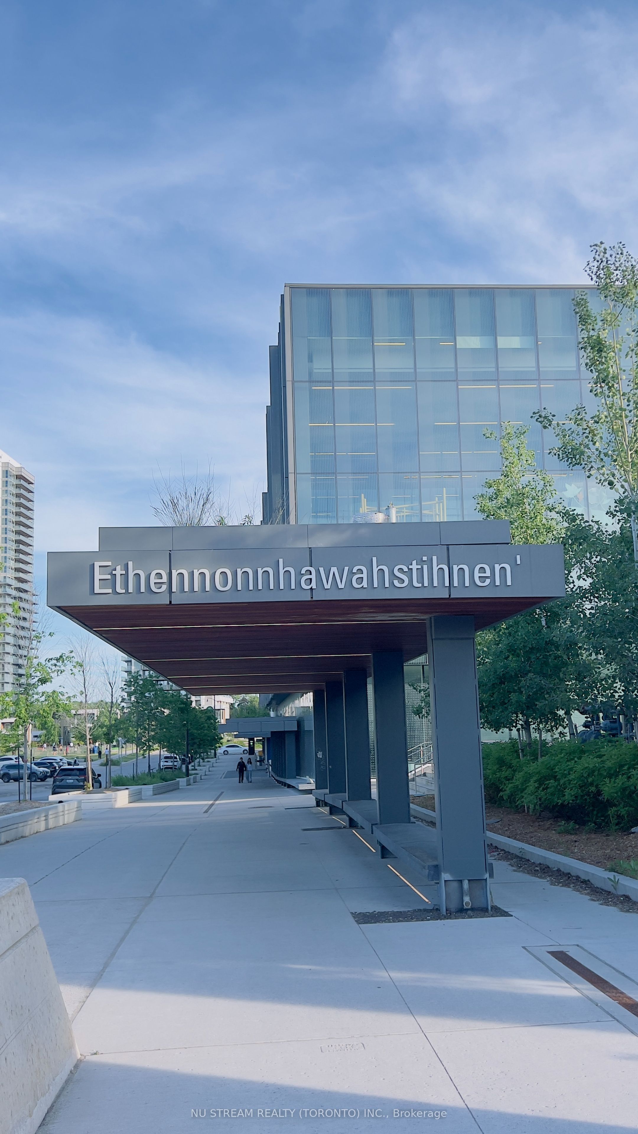 68 Esther Shiner Boulevard 605L