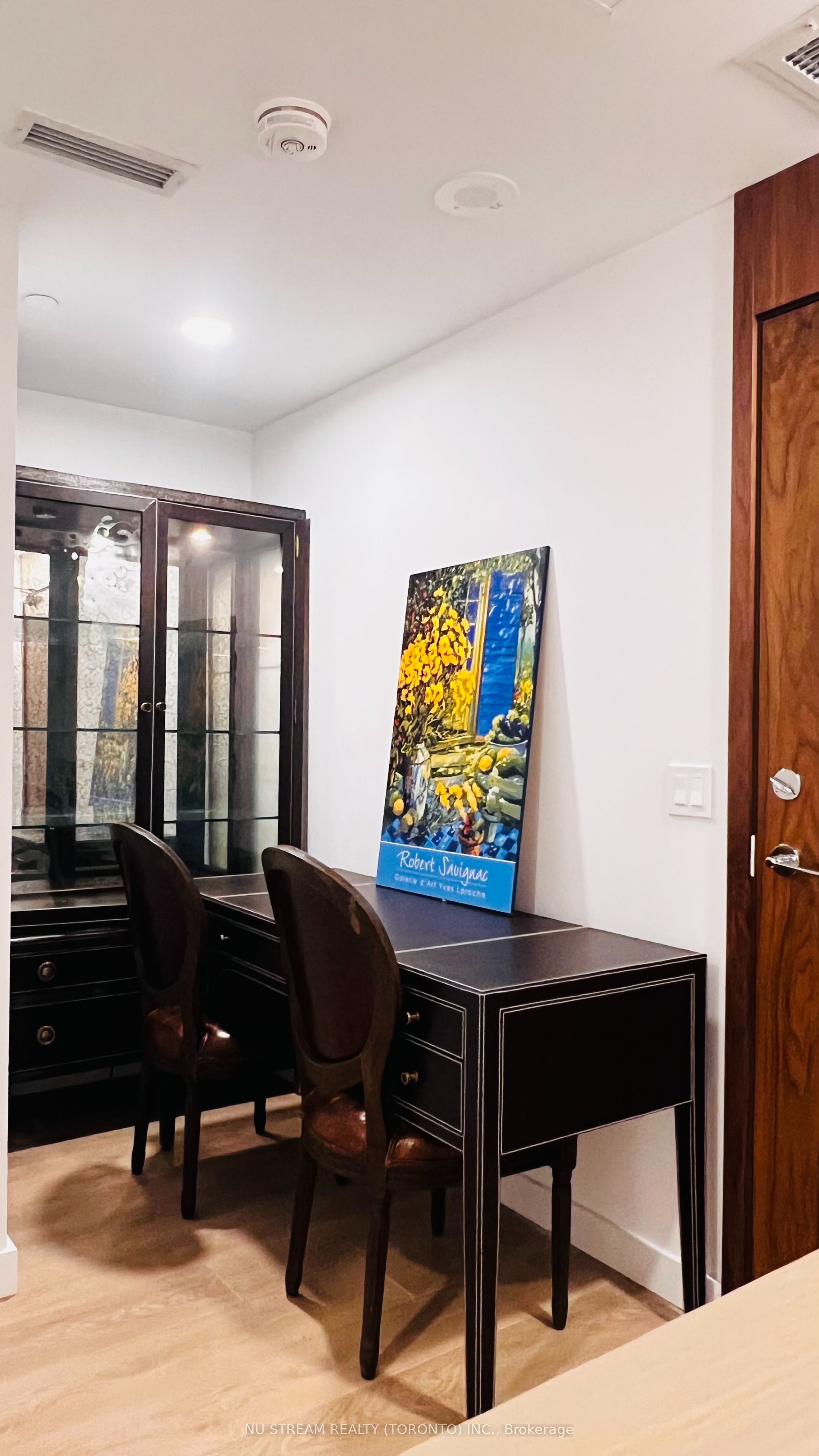 68 Esther Shiner Boulevard 605L