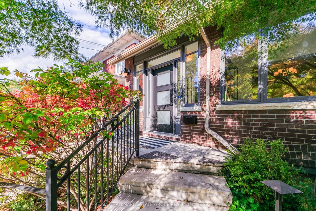 Photo of 58 Chester Hill Road, Toronto, ON M4K 1X3 (MLS # E12463254)