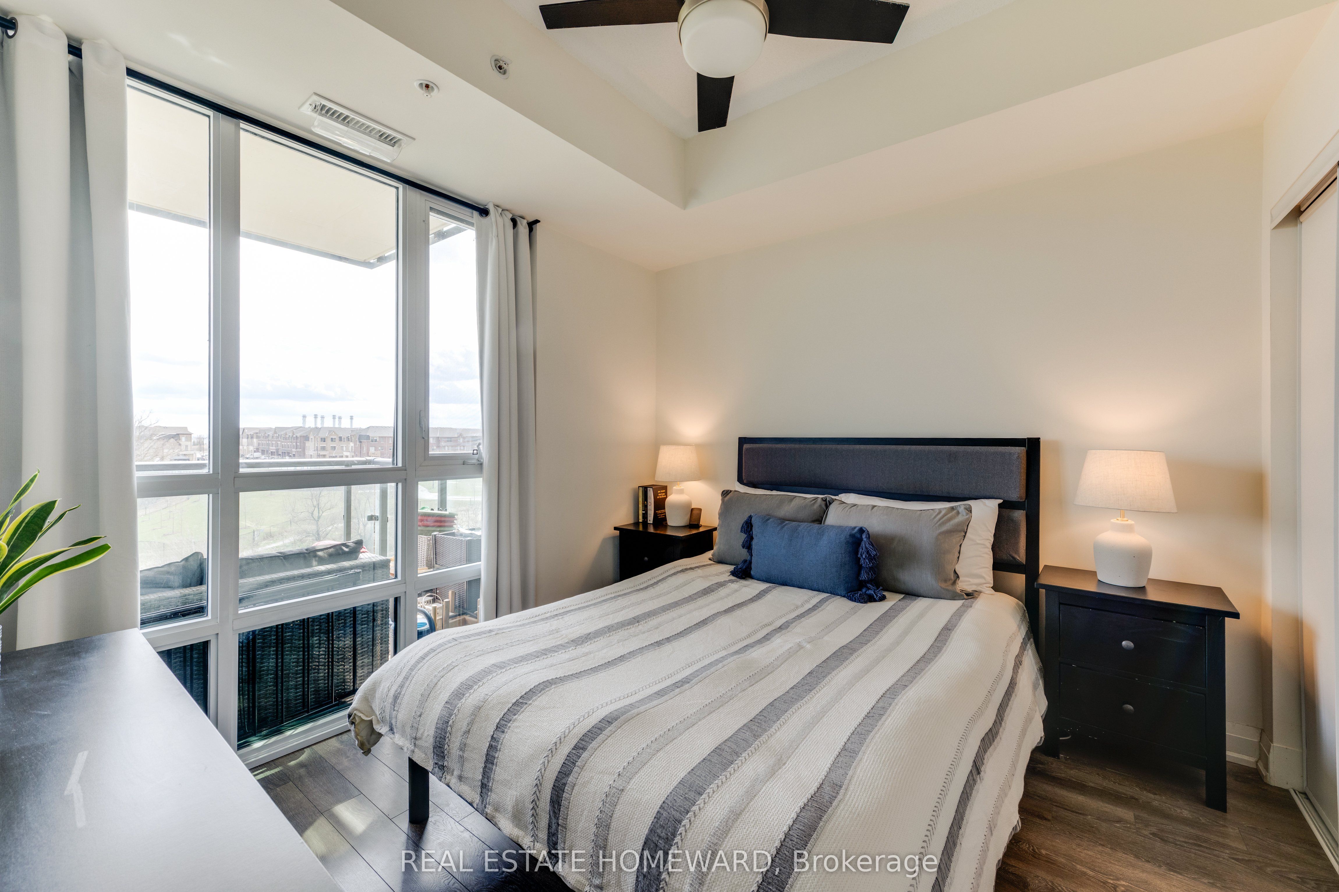 65 Yorkland Boulevard 211