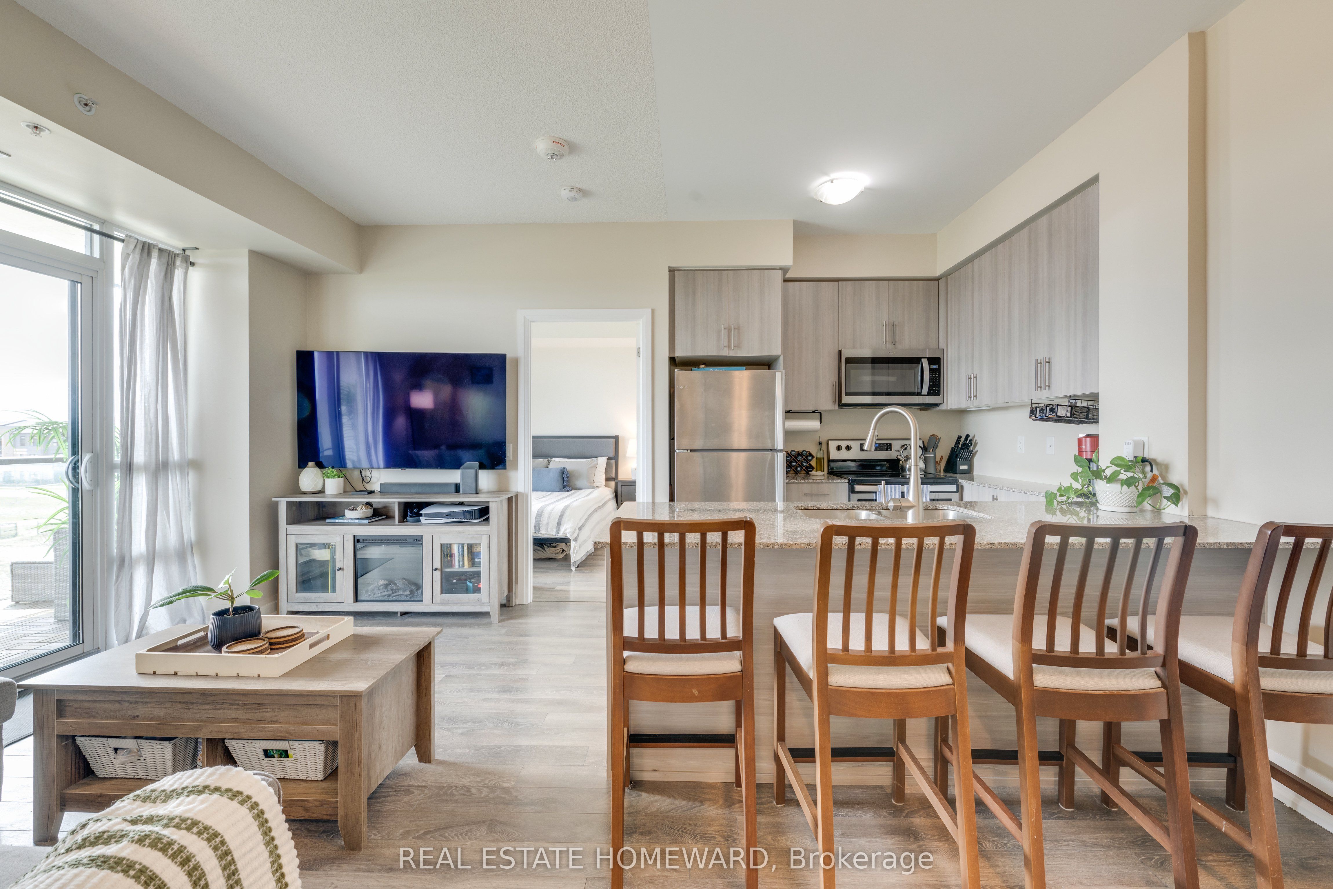 65 Yorkland Boulevard 211