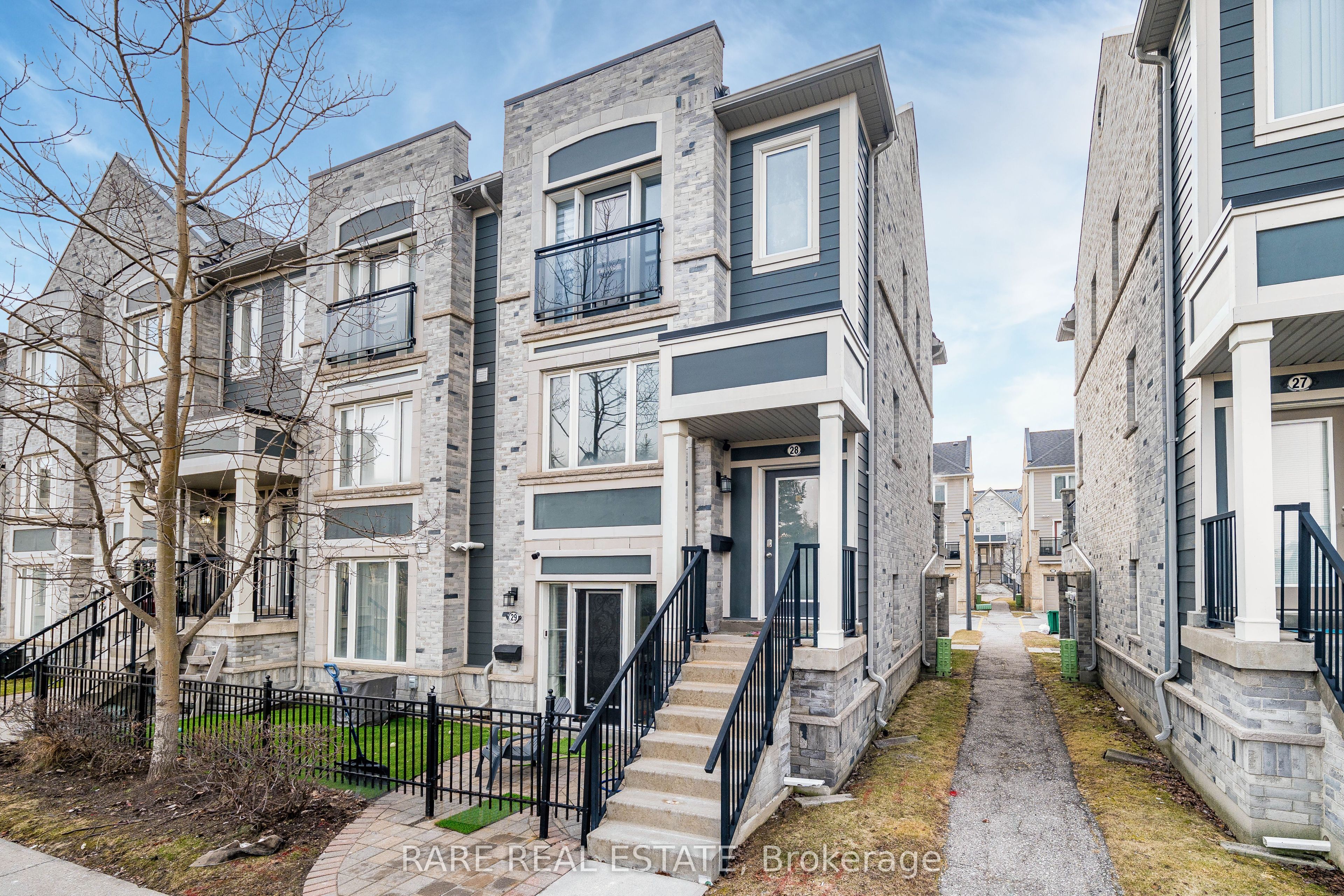 60 Fairwood Circle 28