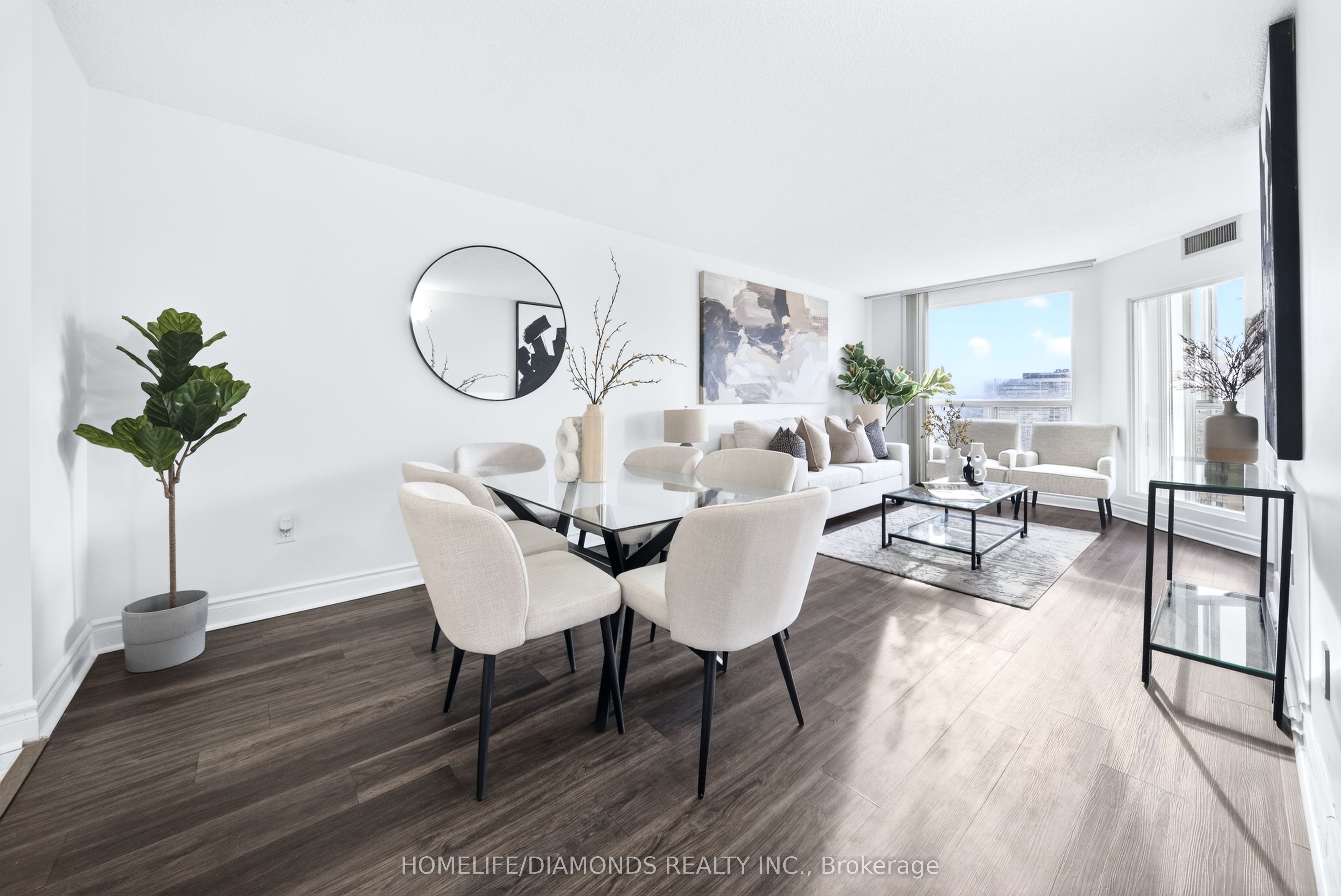 5 CONCORDE Place 2002