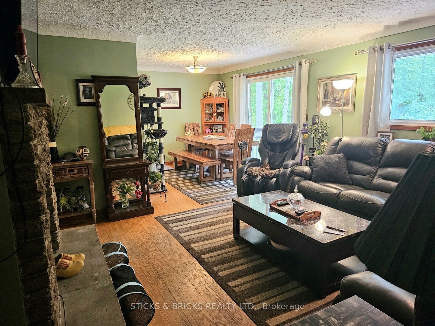 9195 Carl Road